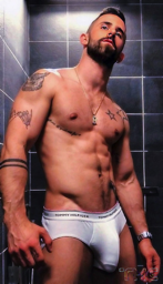 What's in YOUR Under- and Sportswear _TMG _F_013988