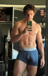 What's in YOUR Under- and Sportswear _TMG _F_013988