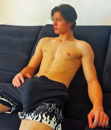 Young Men 18+ TMG _F_013629