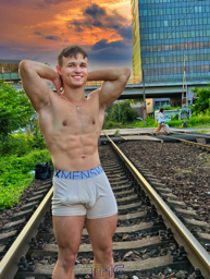 Young Men 18+_TMG _F_014503