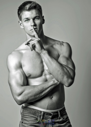 Young Men 18+_TMG _F_014503